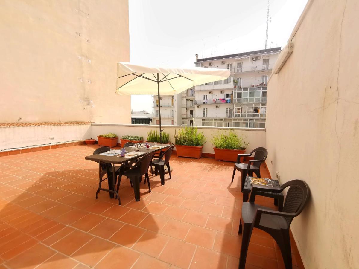 Terrazza Cavour Apartman Bari Kültér fotó