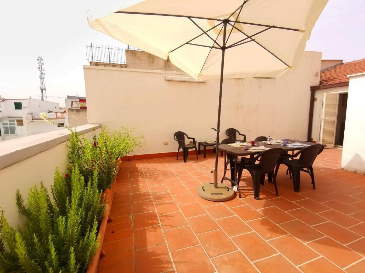 Terrazza Cavour Apartman Bari Kültér fotó